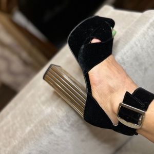 ALICE & OLIVIA SUPER SEXY PLATFORMS